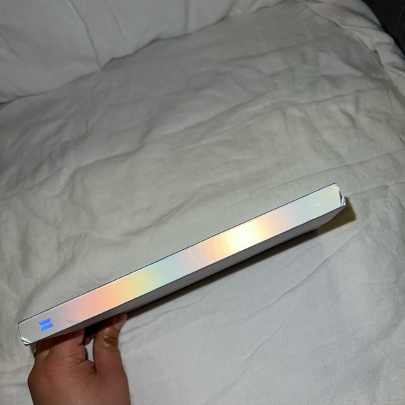 BTS Love Yourself: Answer Ver F - Picture 4 of 5